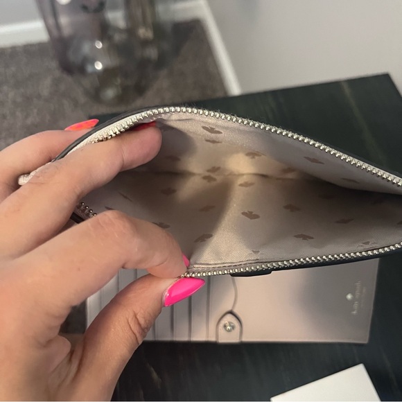 Kate Spade Wristlet - Picture 8 of 10